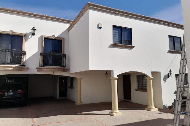 CASA EN RENTA FRACC: JARDINES DEL COUNTRY.